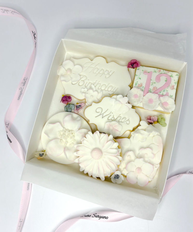 מארז עוגיות בעיצוב אישי לבת מצווה