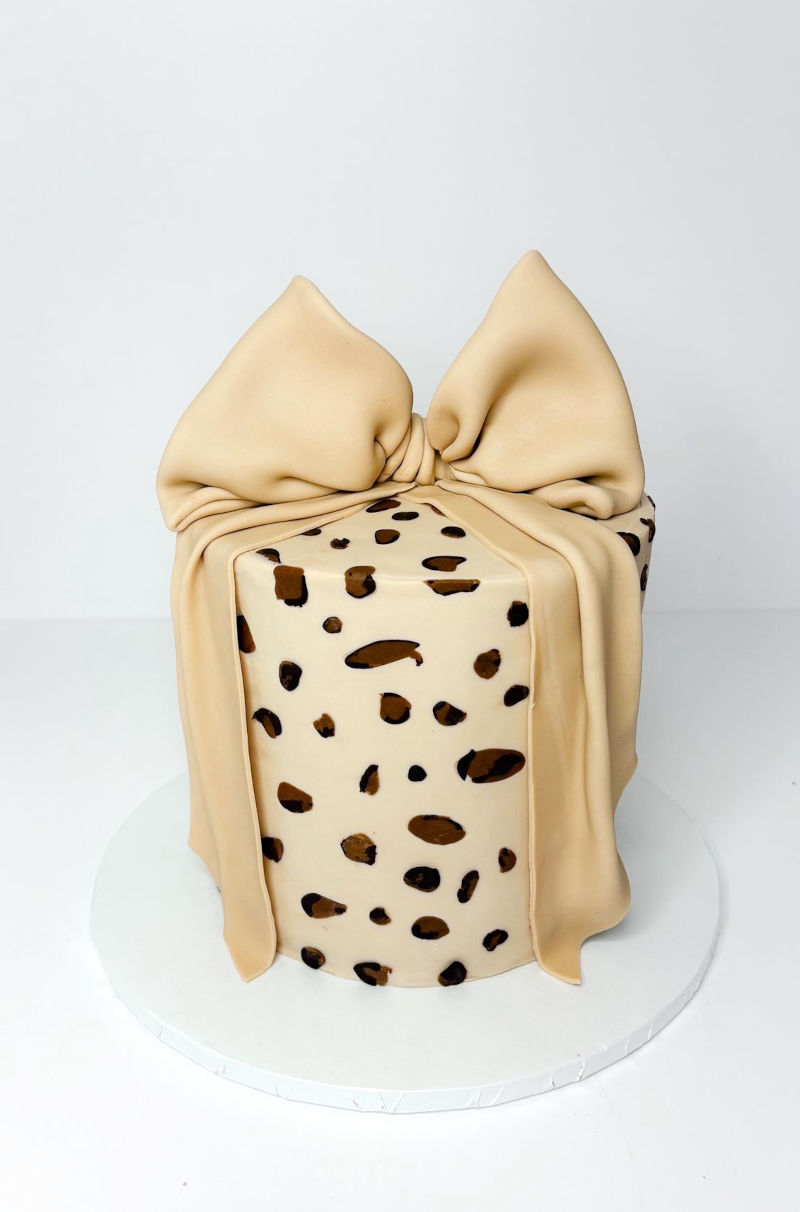 עוגה כשרה מעוצבת מנומר