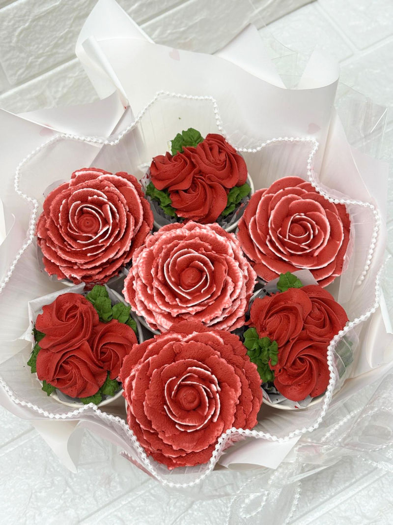 יום האהבה מארז קאפקייקס פרחים 