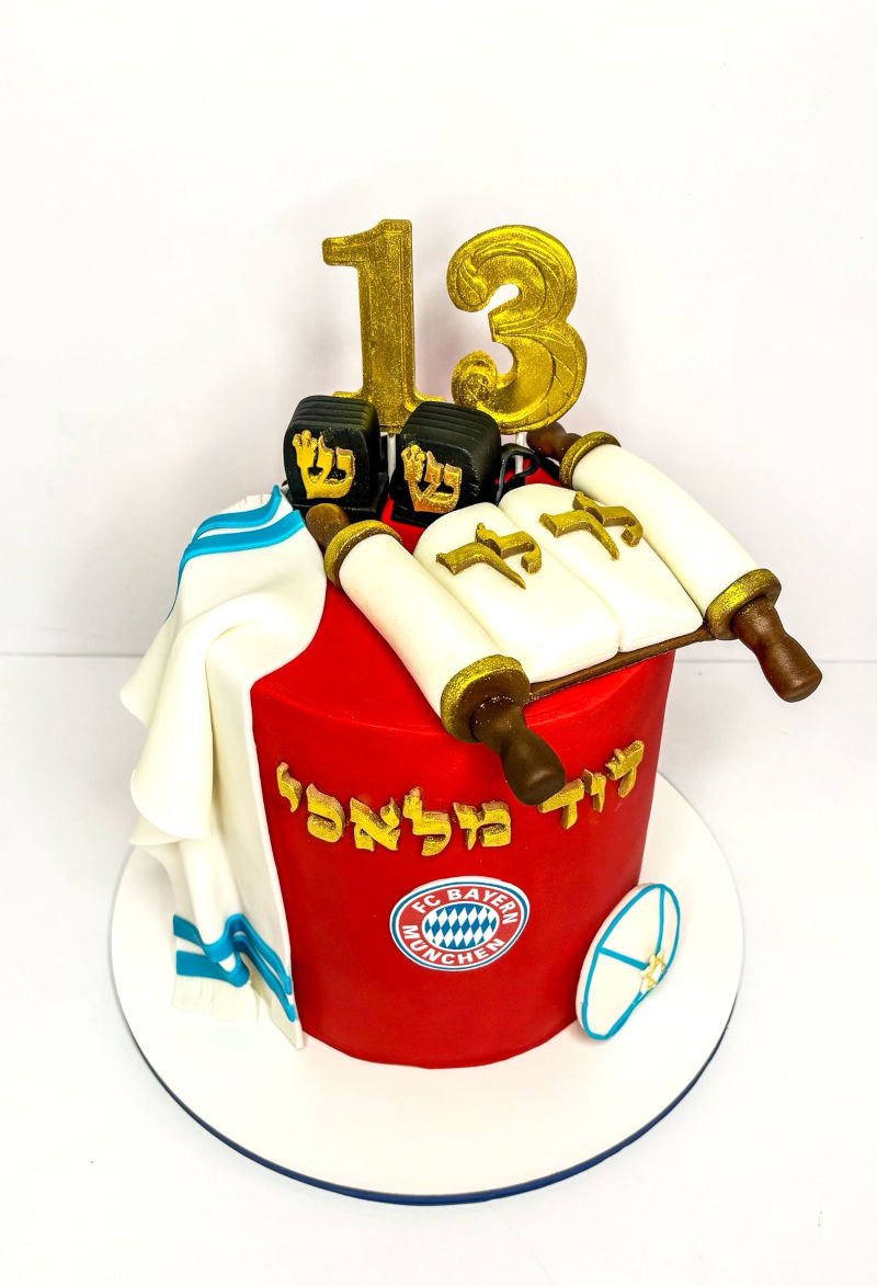 כדורגל עוגה מעוצבת לבר מצווה של ביירן מינכן