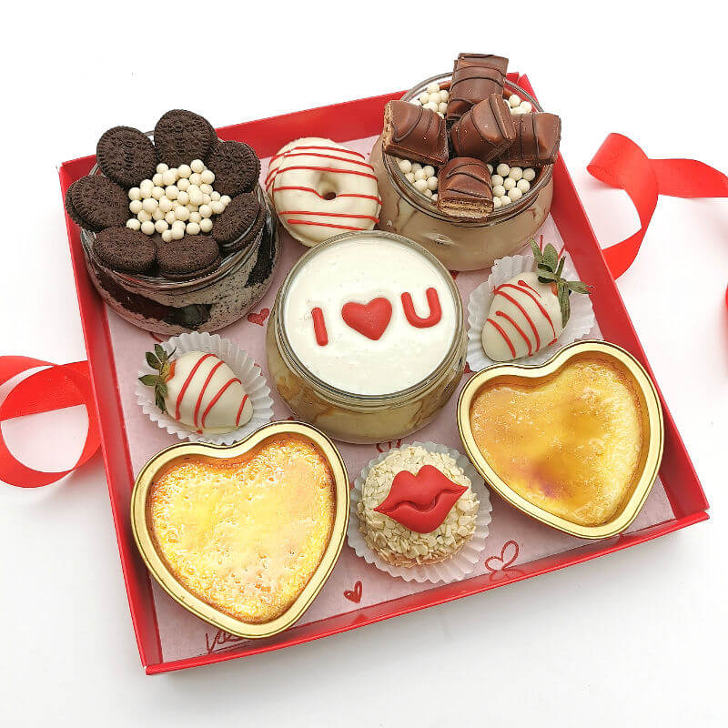 מארז קינוחים גדול ליום האהבה