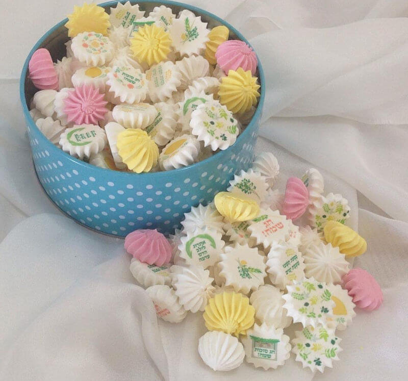 נשיקות ממותגות לחג סוכות