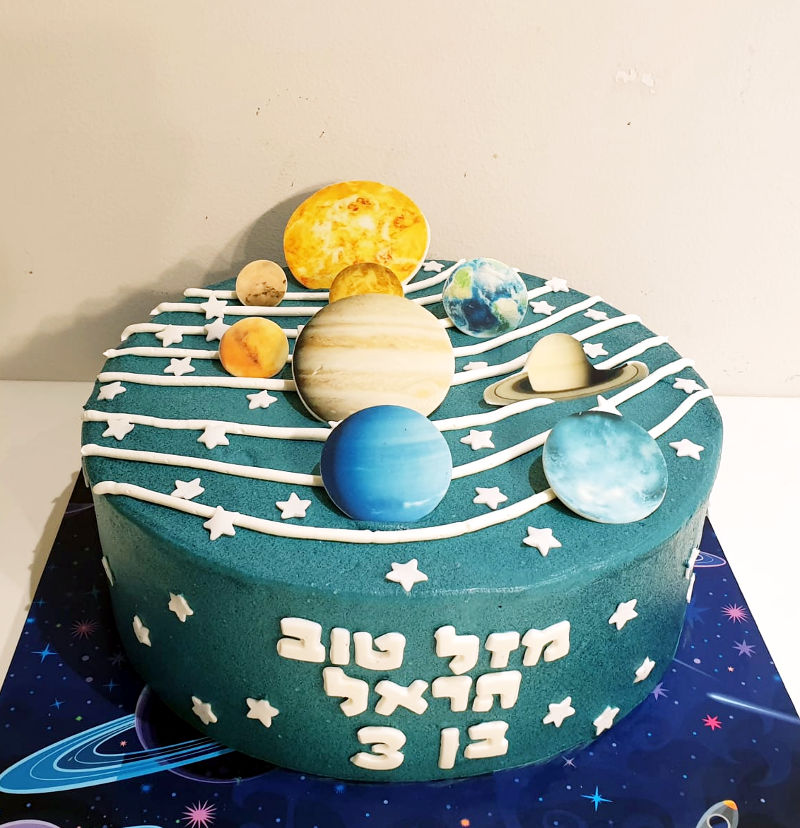 עוגה מעוצבת חלל