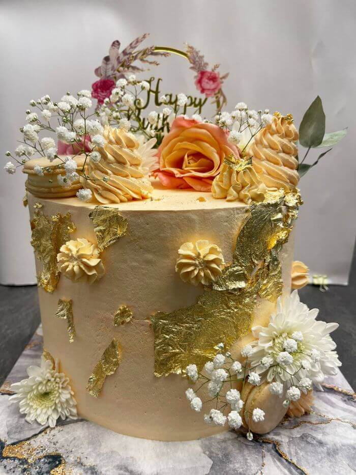 עוגה מפוארת ליום הולדת