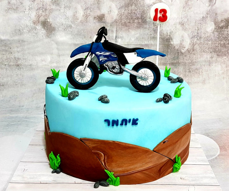עוגת אופנוע ליום הולדת