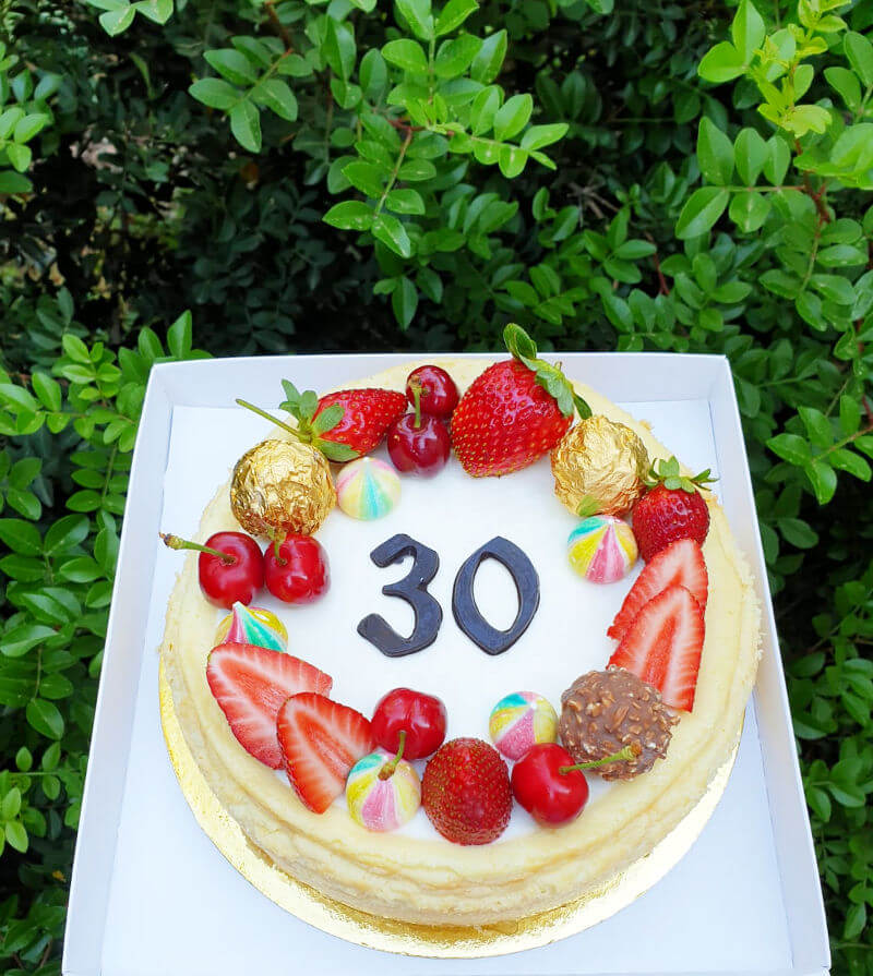 עוגת גבינה ליום הולדת 30