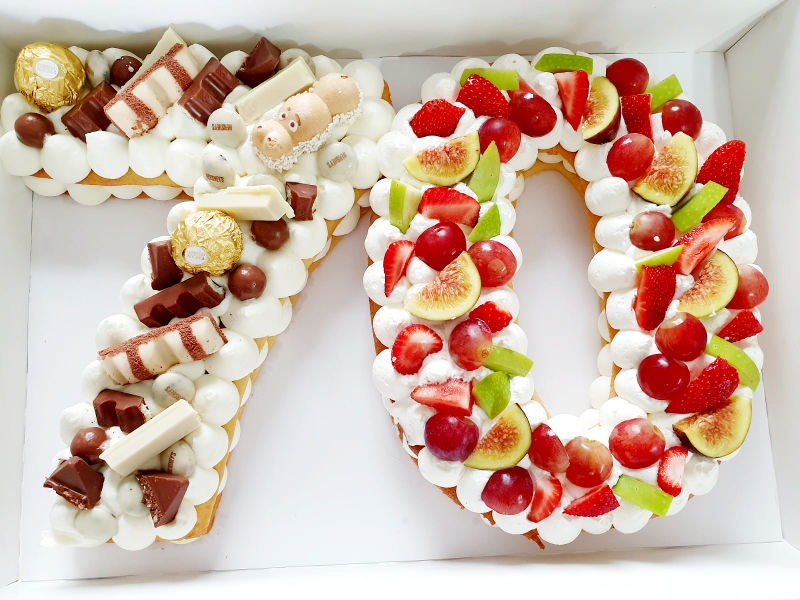 עוגת המספרים ופירות לגיל 70