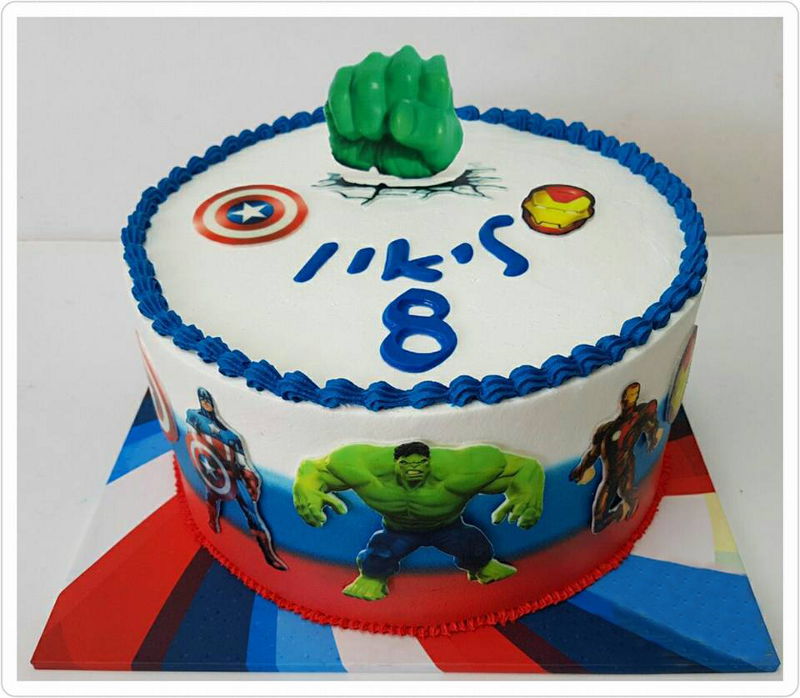 עוגת יום הולדת הענק הירוק