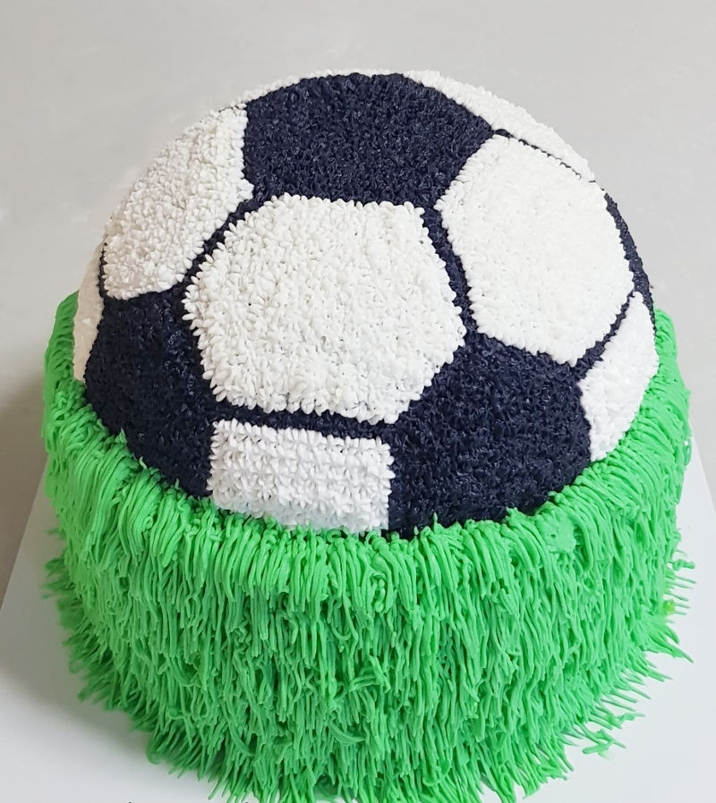עוגת זילוף כדורגל