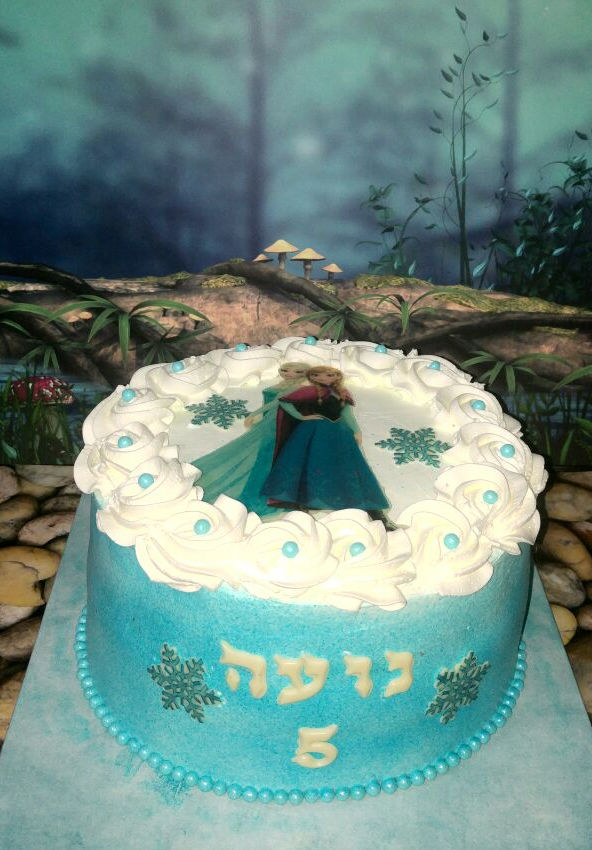 עוגת אלזה ואנה זילוף