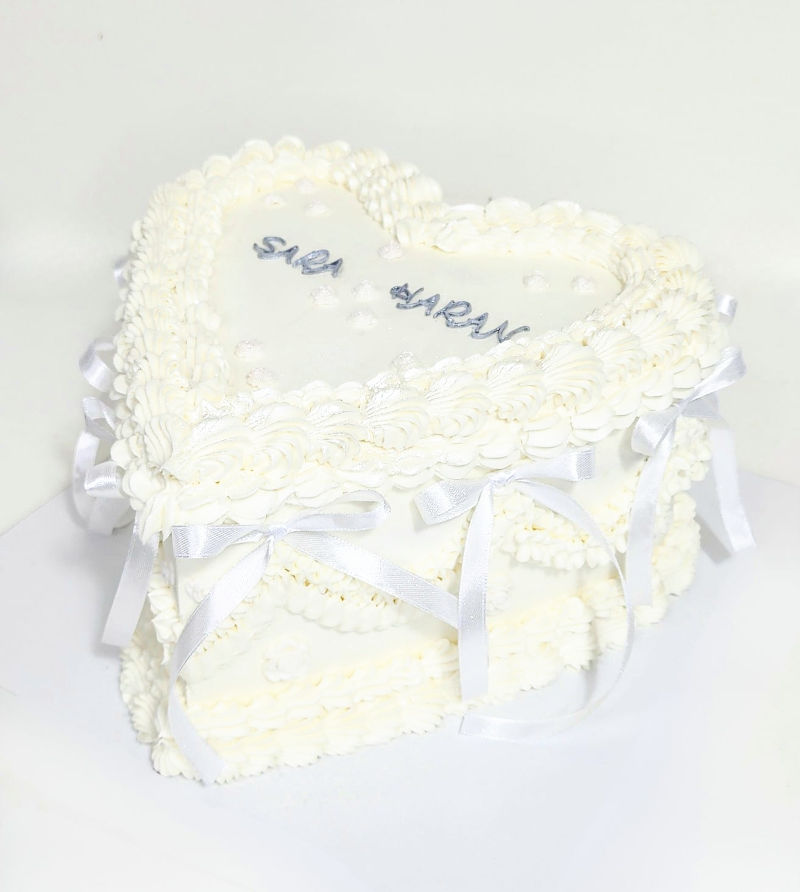 עוגת חתונה כשרה בצורת לב