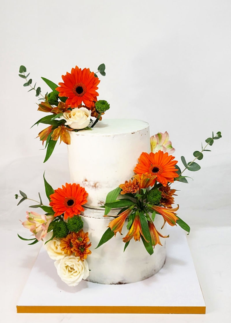 עוגת חתונה מהממת עם פרחי ענק