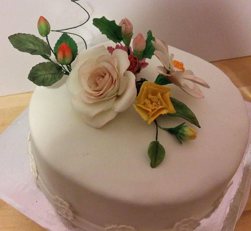 עוגת חתונה פרחונית