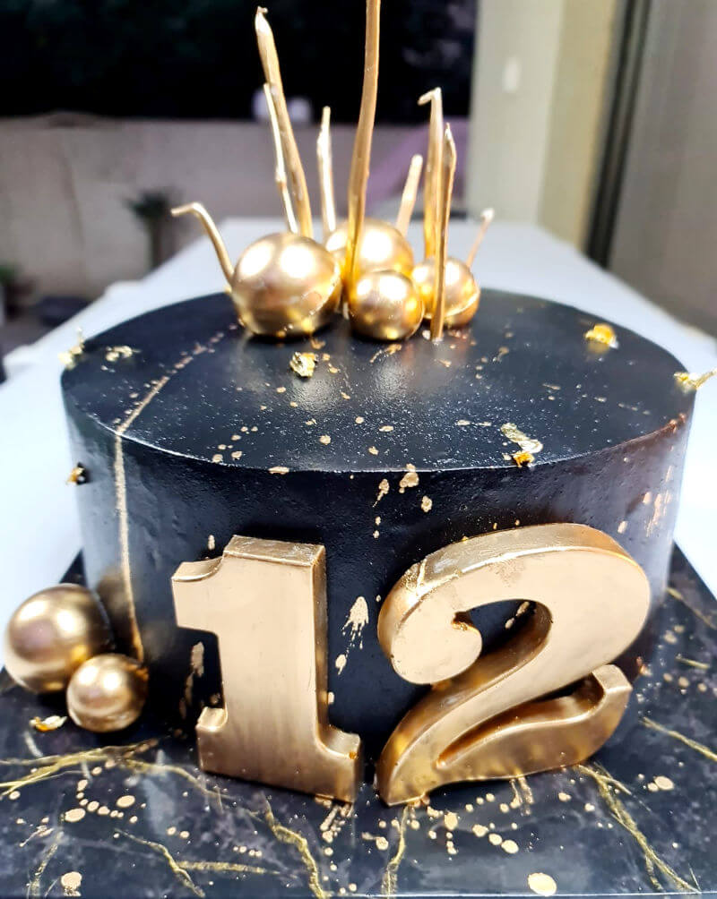 עוגת יום הולדת 12