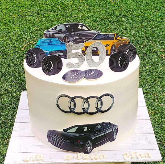 עוגת יום הולדת 50 בעיצוב מכוניות אאודי