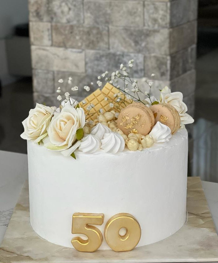 עוגת יום הולדת 50 מעוצבת