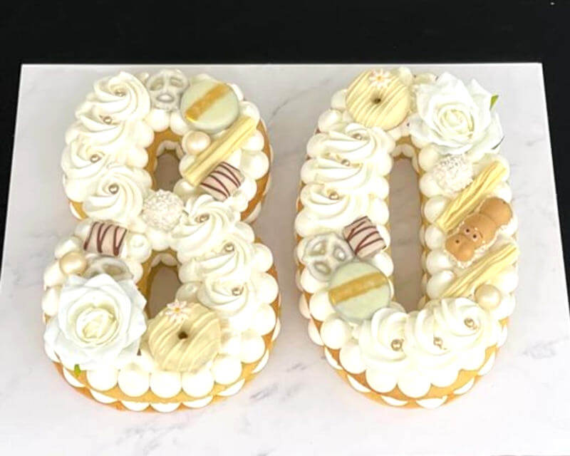 עוגת יום הולדת 80