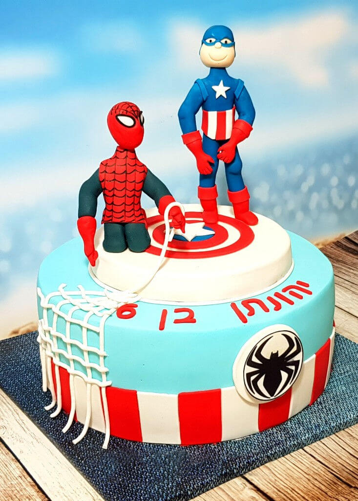 עוגת יום הולדת גיבורי על