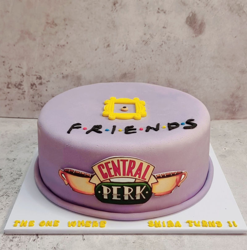 עוגת יום הולדת חברים