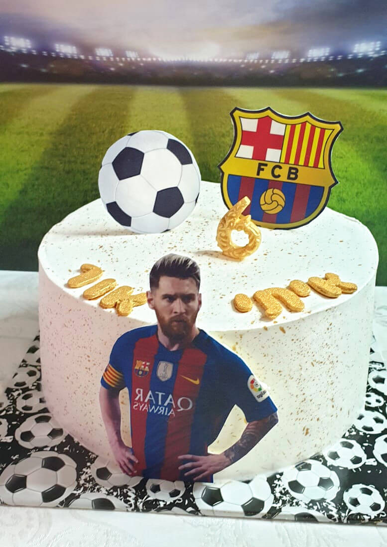 עוגת יום הולדת כדורגל בעיצוב ברצלונה