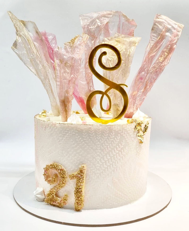 עוגת יום הולדת לאשה בעיצוב אישי
