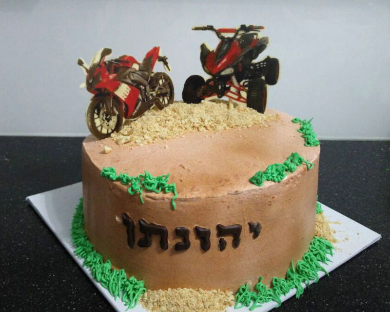 עוגת יום הולדת לבן אופנועים