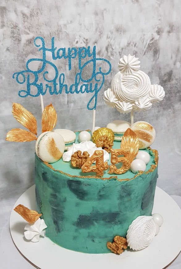 עוגת יום הולדת מעוצבת למבוגרים