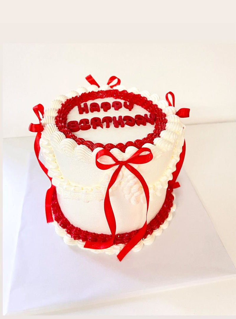 עוגת יום הולדת עם סרטים 