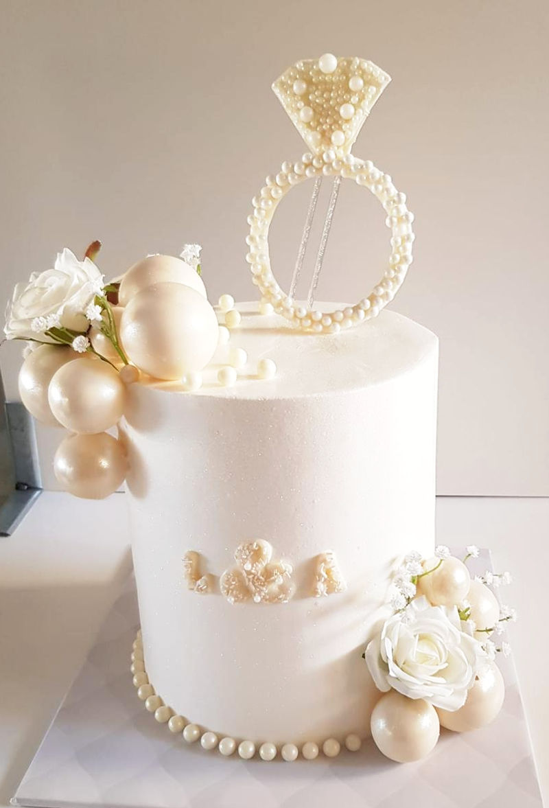 עוגת יום נישואין עם טבעת