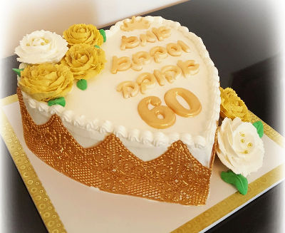 עוגת לב מעוצבת ליום הולדת מבוגרים 60