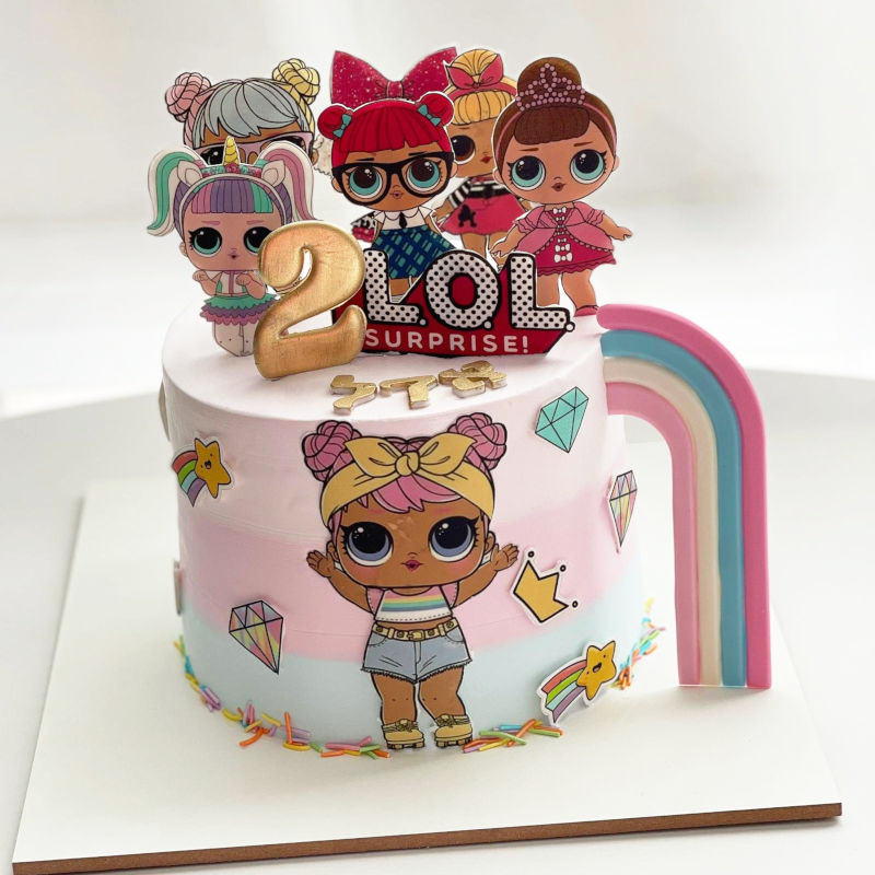 עוגת לול מעוצבת עם כתר LOL CAKE 