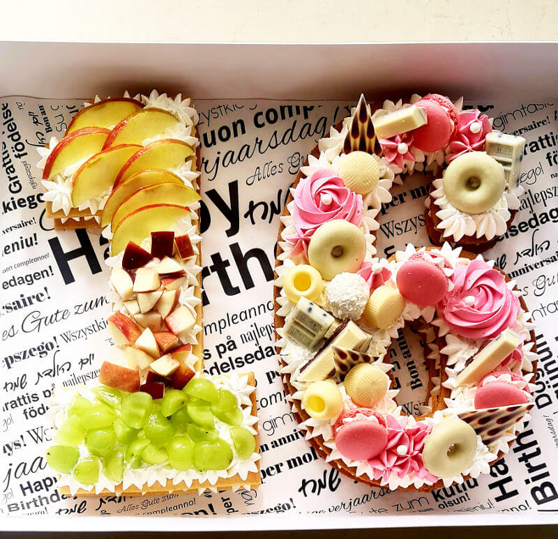 עוגת מספרים שוקולד ופירות