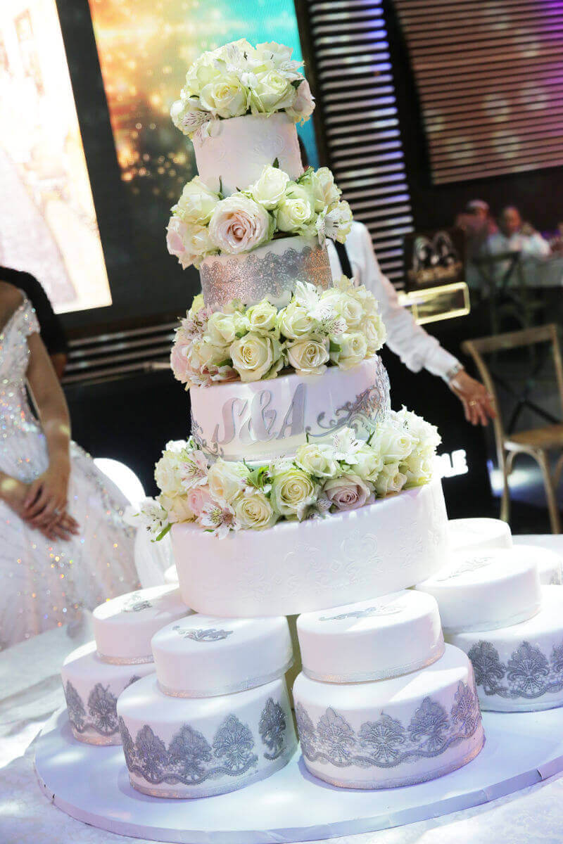 עוגת קומות מפוארת וכשרה לחתונה