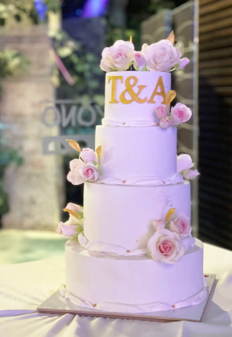 עוגת קומות לחתונה עם תעודת כשרות