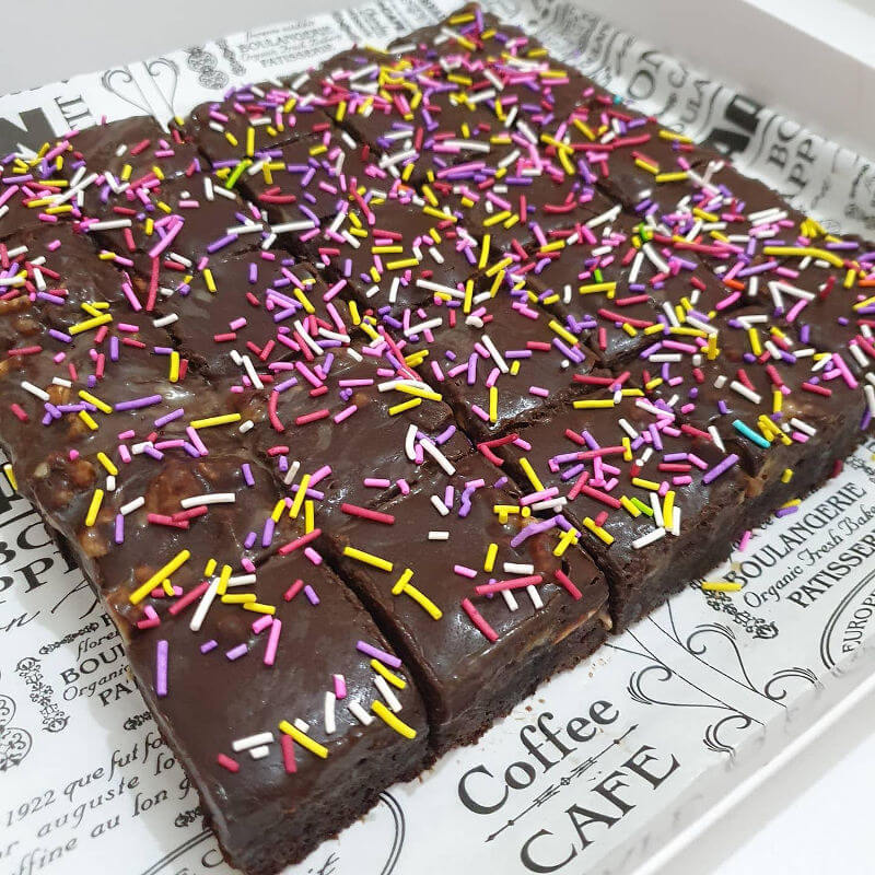 עוגת שוקולד וסוכריות